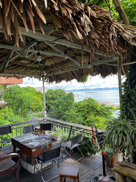 Wee. Sân Chill Giới Trẻ