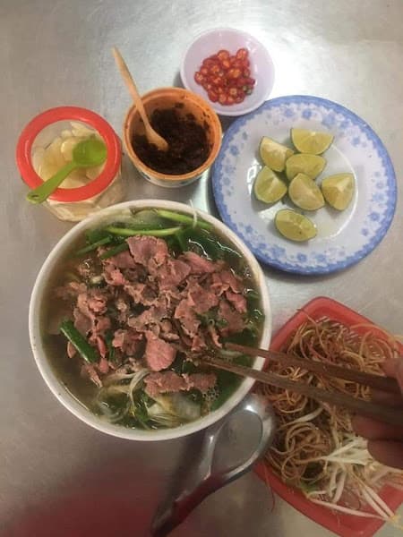 Ảnh bìa Bún phở bò vinh tú