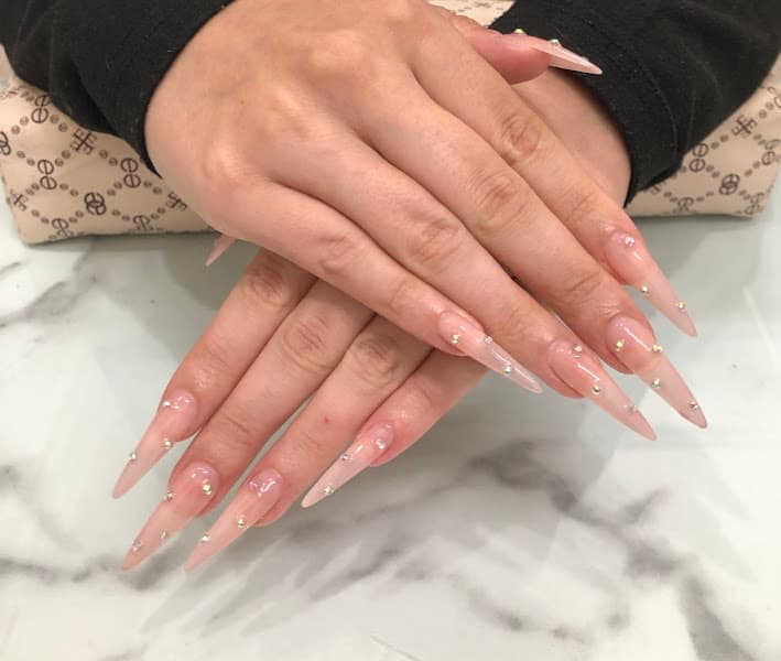 Hình ảnh Gạo Nail: manicure, pedicure, eyelash, eyebrows, hair wash, dye hair - 3