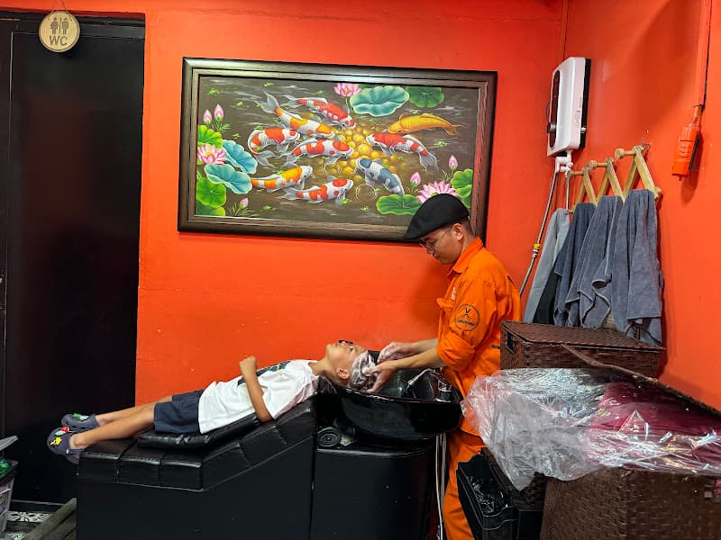 Hình ảnh Đông Tây Barbershop - 92 Hàng Bông - 3