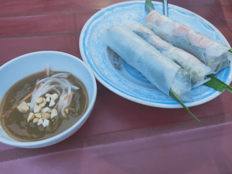 Hình ảnh Bún gỏi và . bánh xèo. gỏi cuốn. ôc luộc. gỏi đu đủ - 2