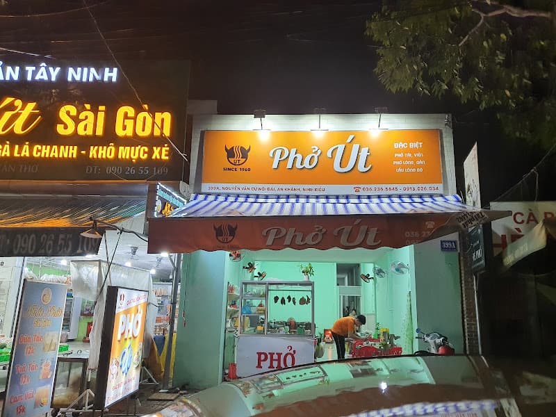 Phở ÚT