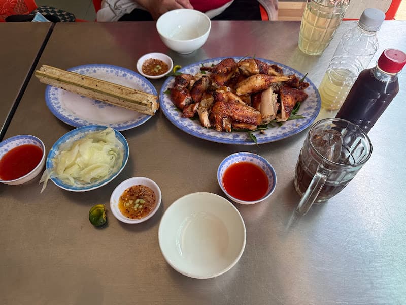 Hình ảnh Quán Gà Nướng Lu Việt Hương - 3