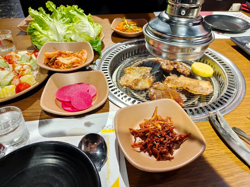 Hình ảnh Thann BBQ & Hotpot Restaurant - 3