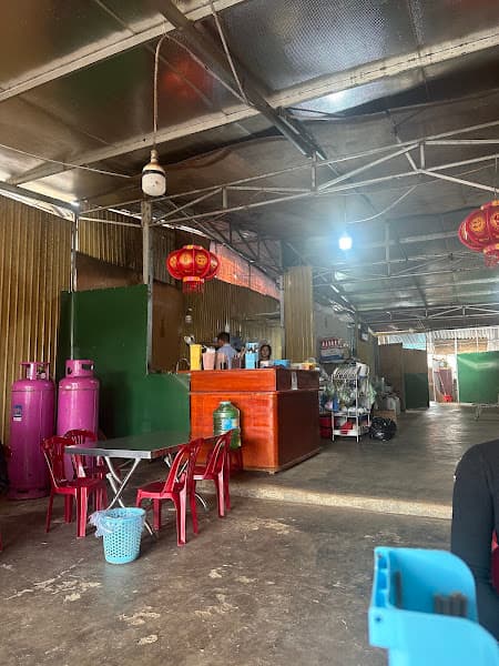 Ảnh bìa LẨU GÀ LÁ É TÀ NUNG