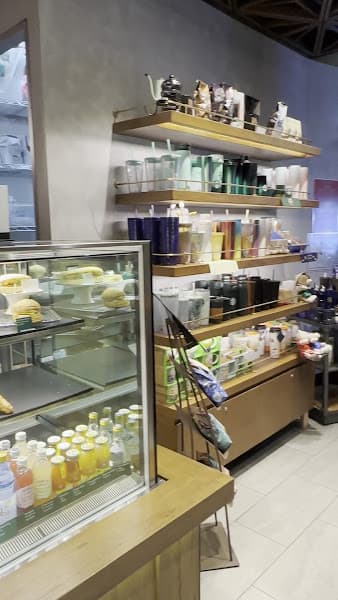 Hình ảnh Starbucks Me Linh Point - 3