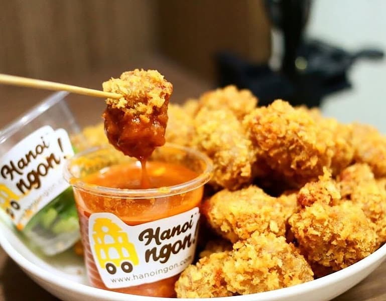Hình ảnh Hanoi Ngon - 163/24/77 Tô Hiến Thành | Ăn vặt chuẩn Hà Nội Ngon, Nem chua rán, Bánh giò, Bánh gà sốt phô mai, Chân gà sốt - 5