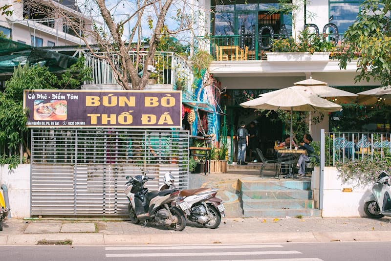 Ảnh bìa BÚN BÒ THỐ ĐÁ HOA DÓ & Coffe