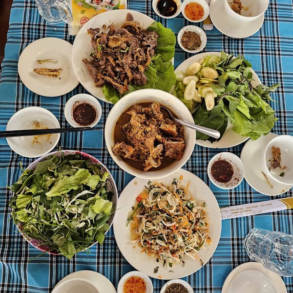 Hình ảnh NHÀ HÀNG HẢI SẢN ĐỊNH NGÂN - 2