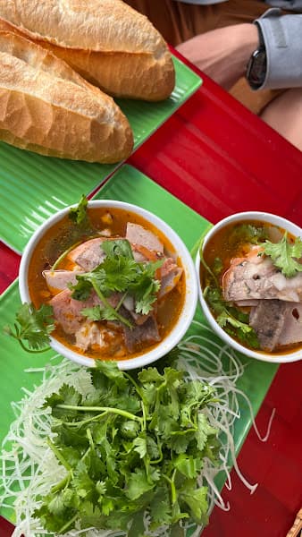 Hình ảnh Bánh mì xíu mại cô Phương - 2
