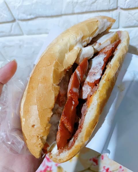 Hình ảnh Bánh Mỳ Truyền Thống - 2