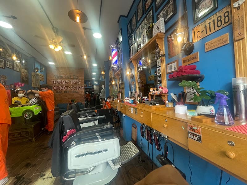 Hình ảnh Đông Tây Barbershop - 95 Hoàng Văn Thụ - 3