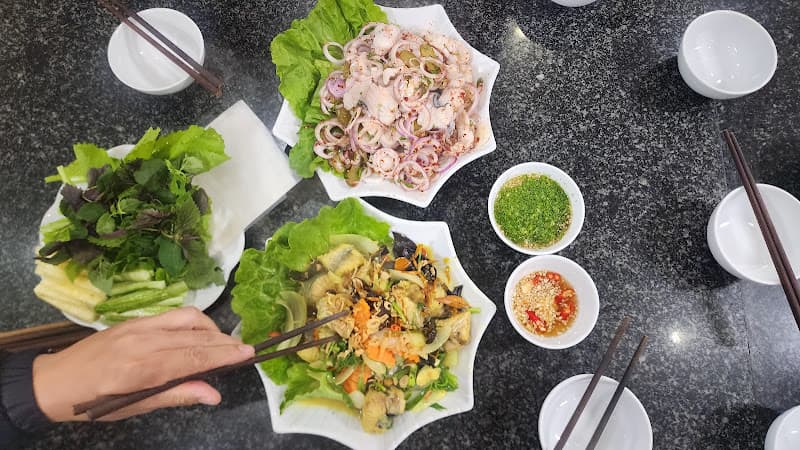 Hình ảnh Nhà Hàng Gốc Tếch Huyền Minh - 2