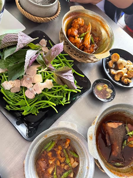 Hình ảnh Cơm niêu phở lẩu Long Bò - 2