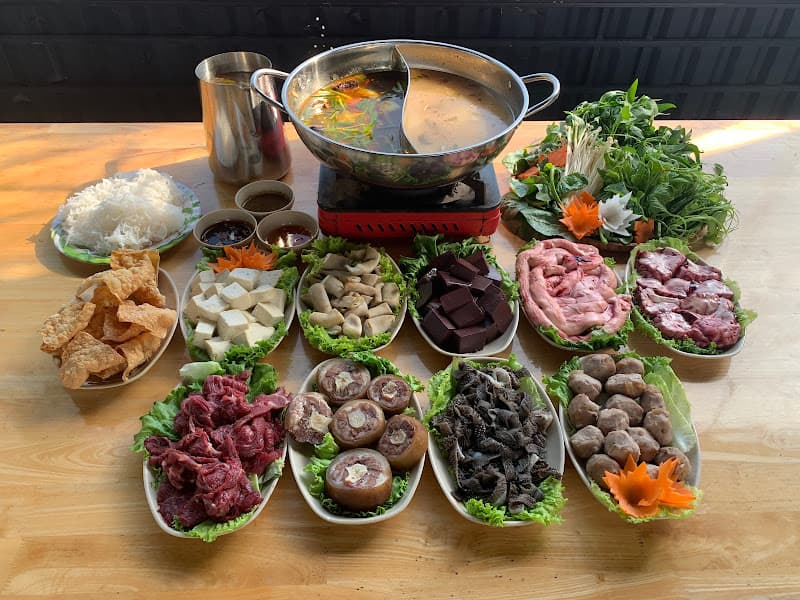 Hình ảnh Nhà hàng Thỏ đế vương - Cơm, lẩu, các món nhậu - 2