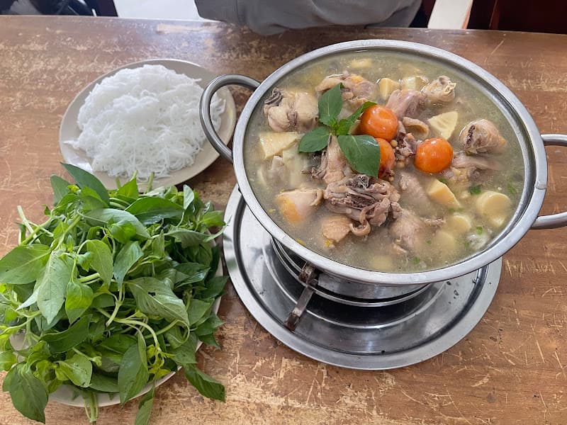 Hình ảnh Lẩu gà lá é Phú Yên - 2