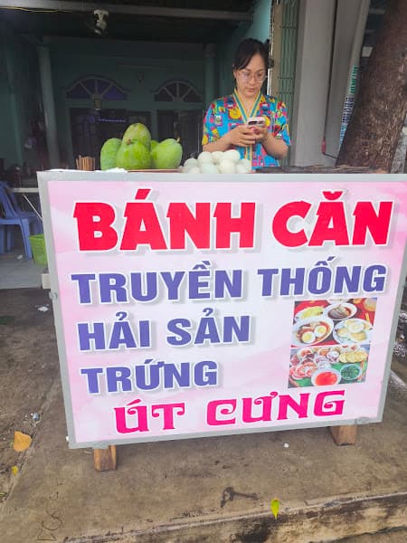 Hình ảnh Bánh căn Út Cưng - 2