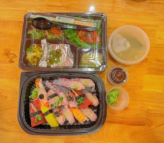 DONGHAE SUSHI Bắc Ninh 박닌 동해스시 식당