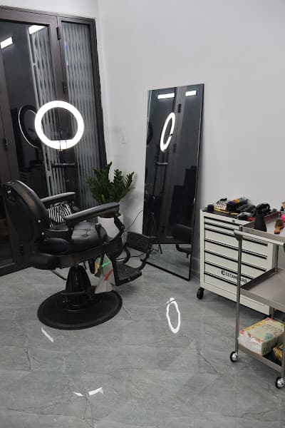 Hình ảnh On Men’s Hair - 4