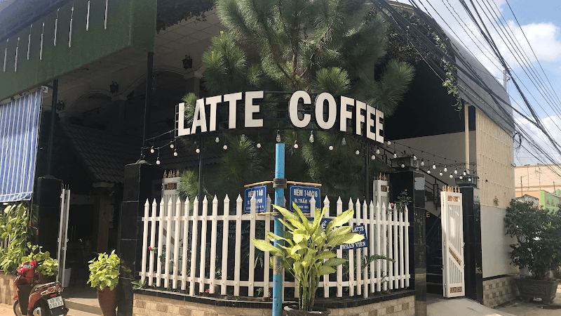 Latte Coffee & Bread