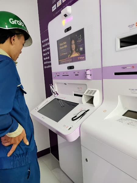 Hình ảnh TPBank LiveBank Trần Cung Cầu Giấy - 4