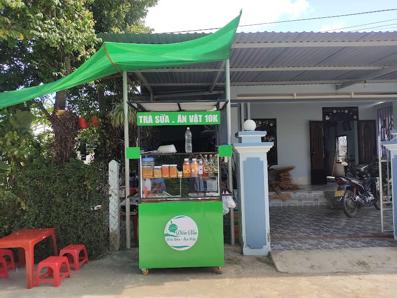 Tiệm trà sữa Diễm nấu