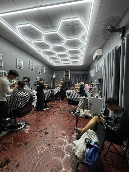 Hình ảnh Tiệm Tóc Nam - Kiên BarBer Shop - 5