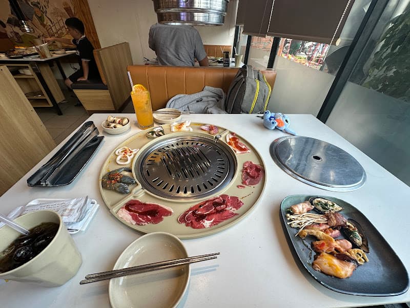 Hình ảnh SukiHouse - Quán Nướng Lẩu Hàn Quốc - 2