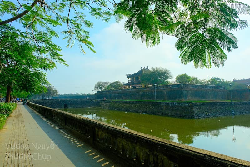 Ảnh bìa Tây Khuyết Đài