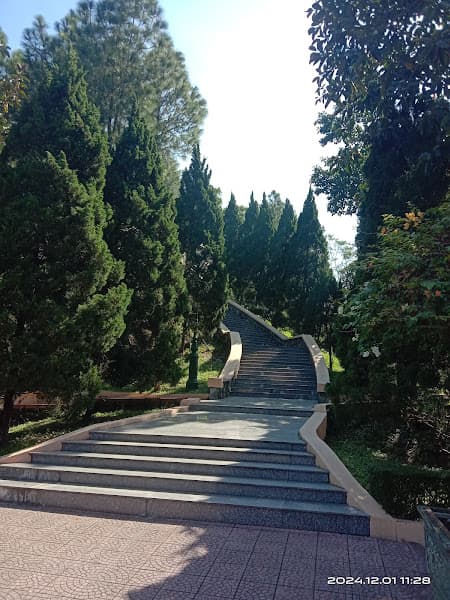 Hình ảnh Mộ cố Tổng Bí Thư Trần Phú - 2