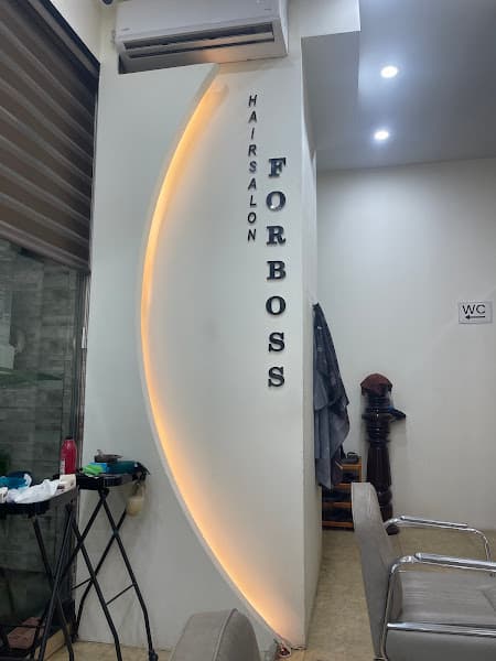 Hình ảnh Thế Giới Tóc Nam FOR BOSS , cắt tóc nam , Ngoáy tai êm , gội đầu , massage vai gáy , 58b Hai Bà Trưng Pleiku - 5