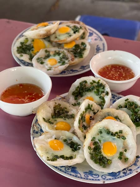 Bánh căn thịt trứng cô Trang