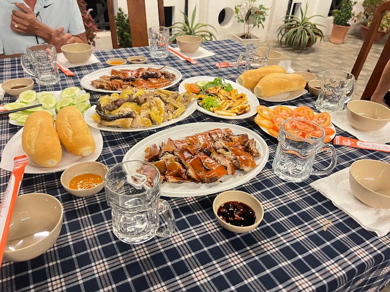 Ảnh bìa NHÀ HÀNG - KARAOKE THE ONE