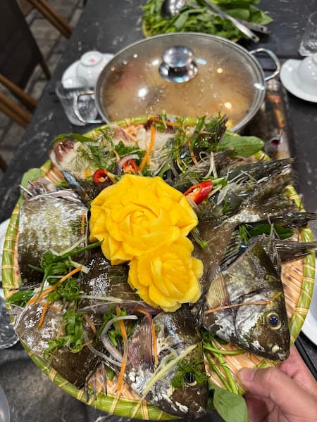 Hình ảnh Nhà Hàng La Bàn Vân Đồn - 3