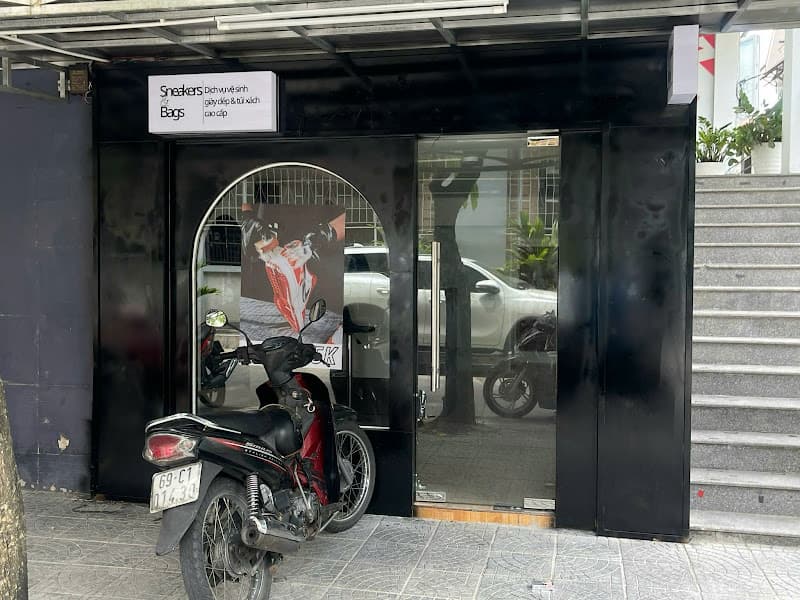 Sneakers and Bags - Dịch vụ vệ sinh, sửa chữa giày dép và túi xách