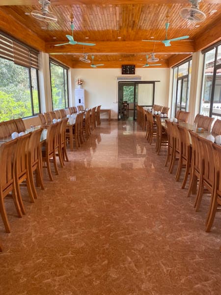 Nhà hàng Ba Cửa Ninh Bình