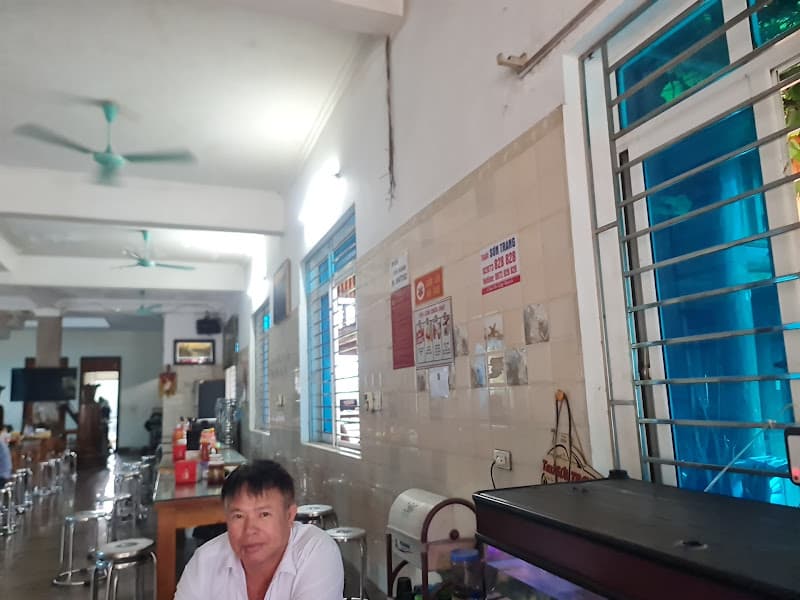 Hình ảnh Nhà Hàng Cơm Phở Tiến Xuân - 5