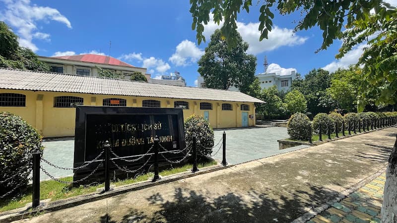 Di tích lịch sử Khám đường Tây Ninh