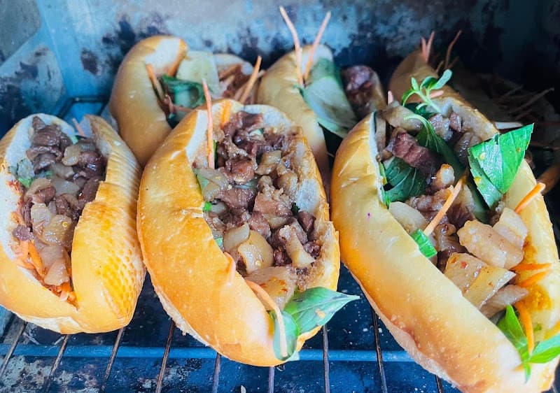 Ảnh bìa Bánh Mì Chả Cá Cô Tiên