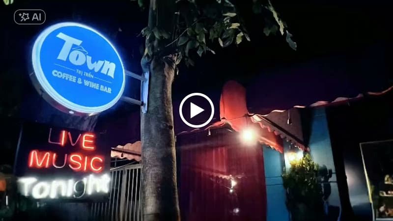Hình ảnh TOWN Coffee & Wine Bar - 2