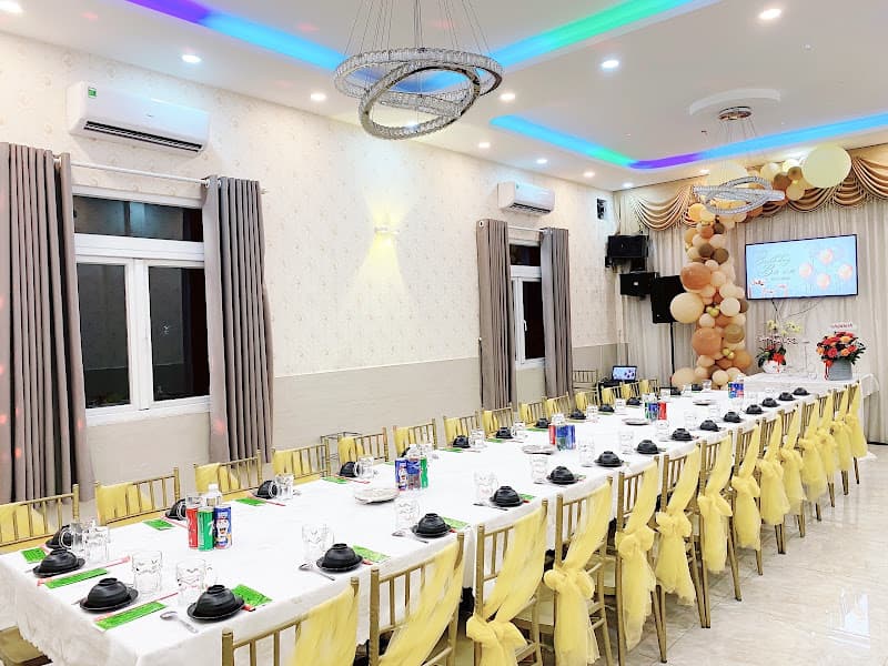 Nhà hàng Hải sản Hiếu Hàu Sữa 2 (Cá Sấu Hoa Cà cũ)