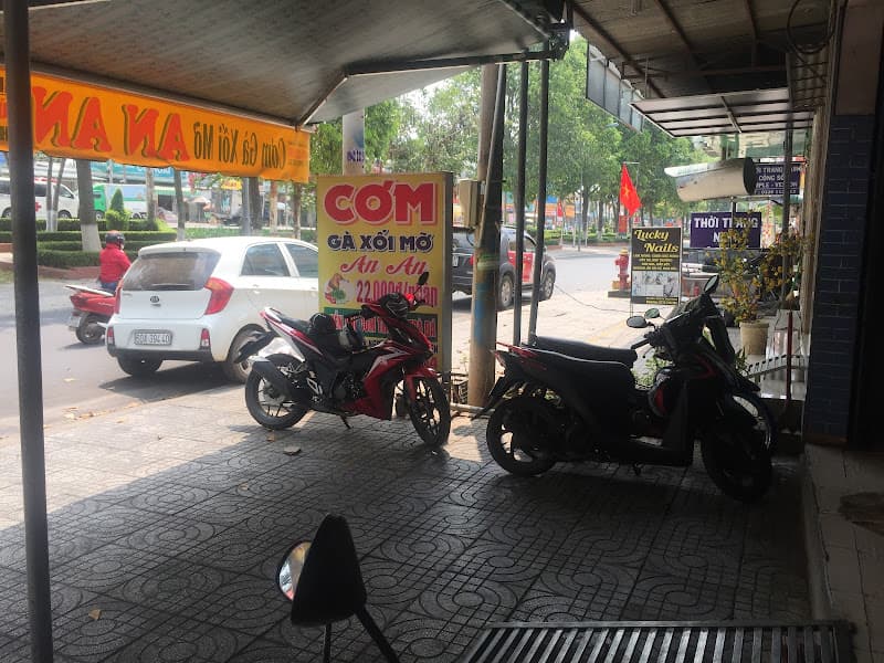 Hình ảnh Quán Cơm Gà Xối Mỡ An An - 3