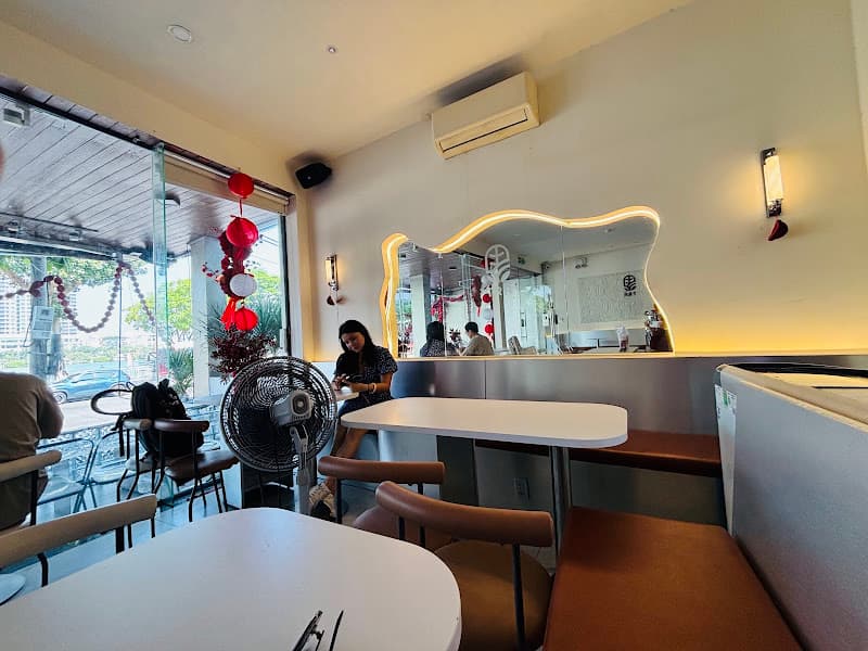 Hình ảnh TRÀ Coffee & Tea House 24/7 - 2