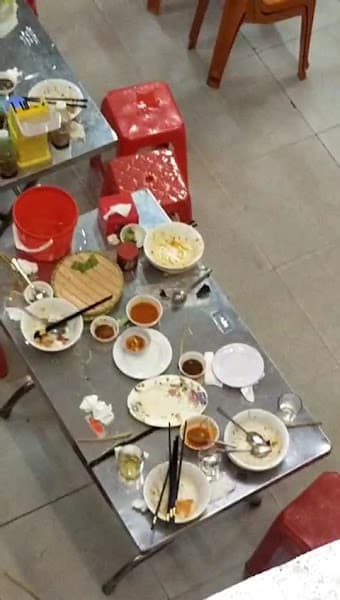 Hình ảnh Quán Cháo Lươn - Lươn niêu- Nem Lụi - Bún Thịt Nướng Hồng Quang + Bánh Bột Lọc 25 Hoàng Diệu ở Quảng Bình - 9