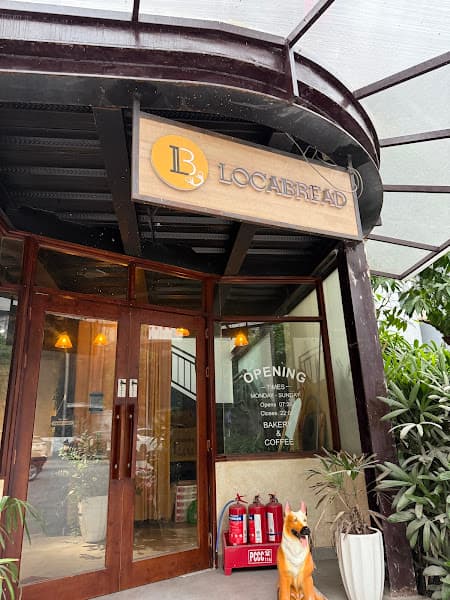 Hình ảnh Local Bread Bakery & Cafe - Tiệm bánh & Cafe Nguyễn Trãi - 2