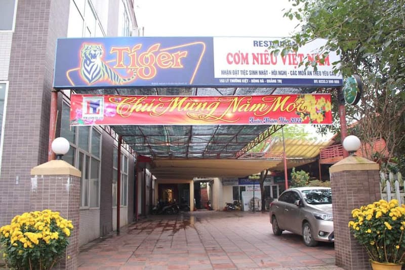 Ảnh bìa Cơm niêu Việt Nam