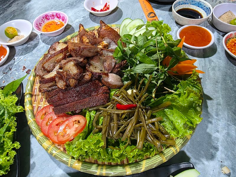 Hình ảnh Quán ăn gia đình Bờ Hồ - Heo Sữa Quay - 4