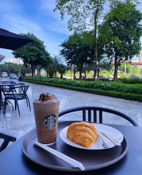 Hình ảnh Starbucks Vincom Trần Duy Hưng - 2