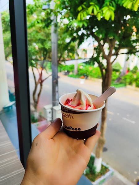 Hình ảnh Jollibee Nguyễn Sinh Sắc - 4