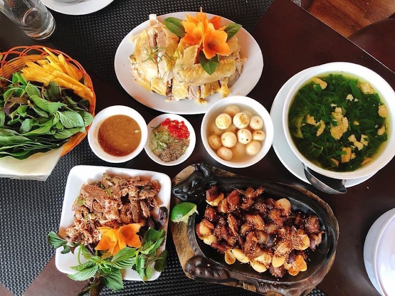 Hình ảnh BamBoo Bar and Restaurant - 6